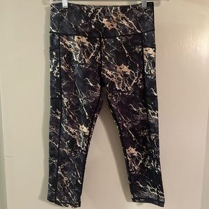CVG Gold Marble capri leggings - M